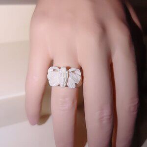 Artisan Carved White Resin Butterfly Beetle Ring Floral Accent Size 8 NYC